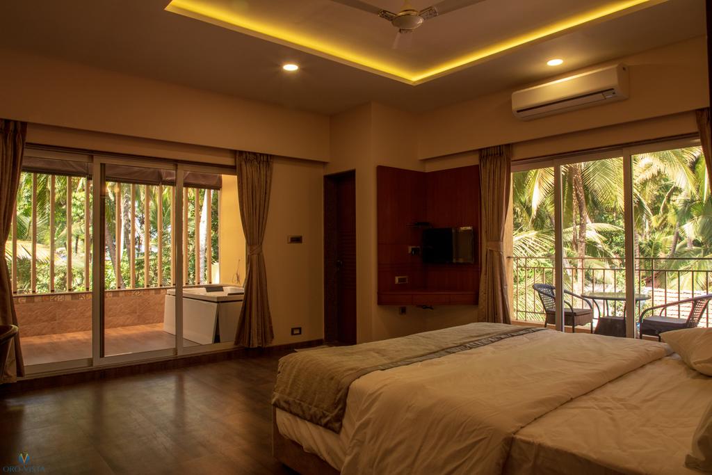 ORO VISTA - Tap to explore photos