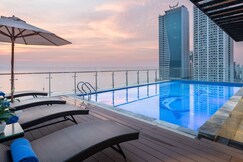 Sunny Ocean Hotel & Spa