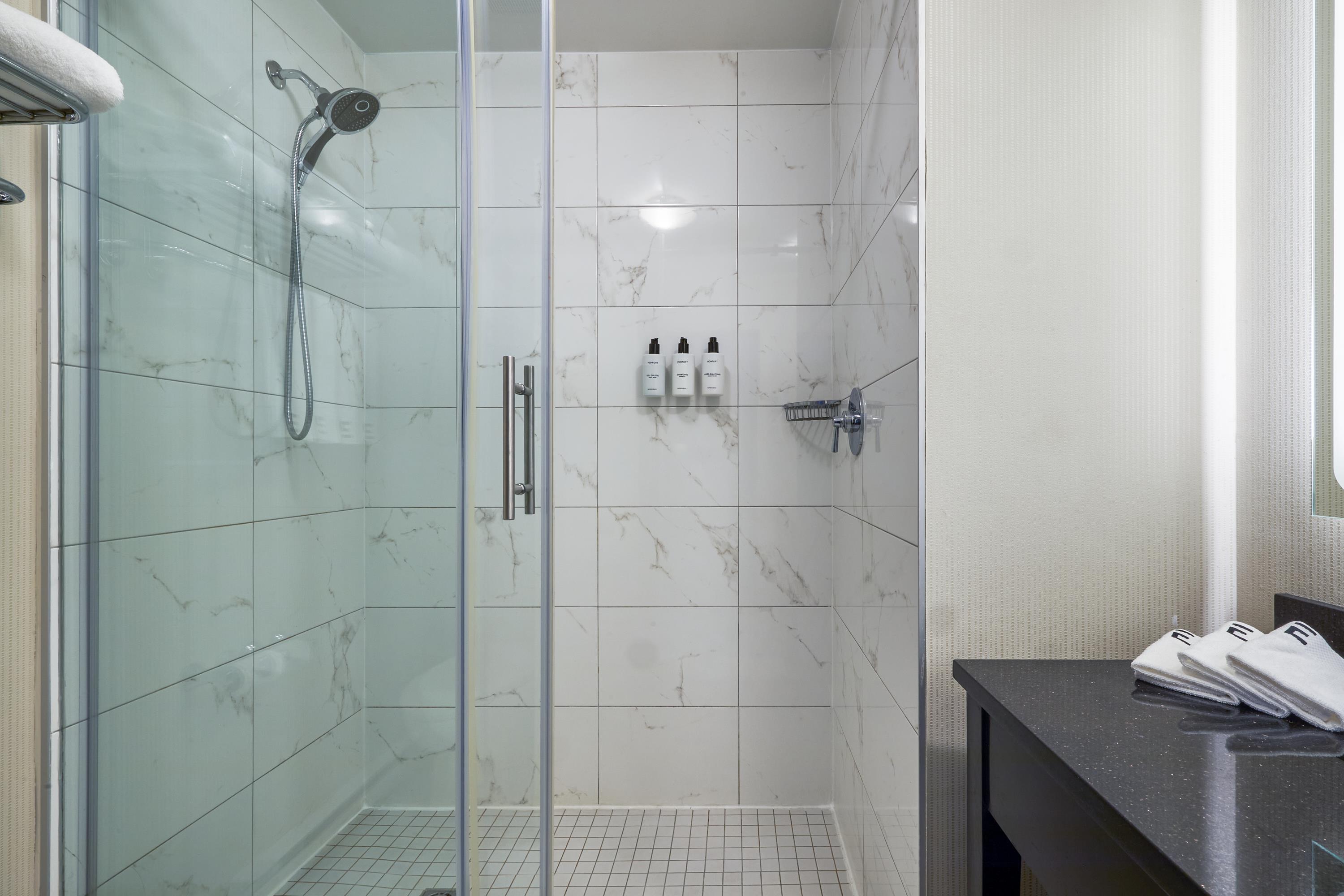 Best Western Plus Montreal Downtown- Hotel Europa - Tap to explore photos