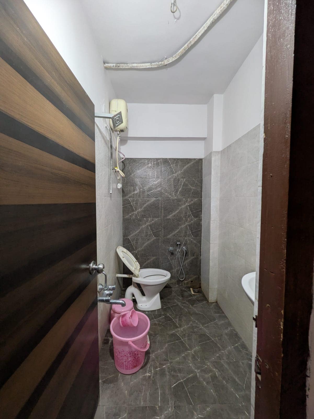 Hotel Silver Inn Naroda - Tap to explore photos