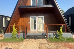 JP Glamping Resorts - A Frame
