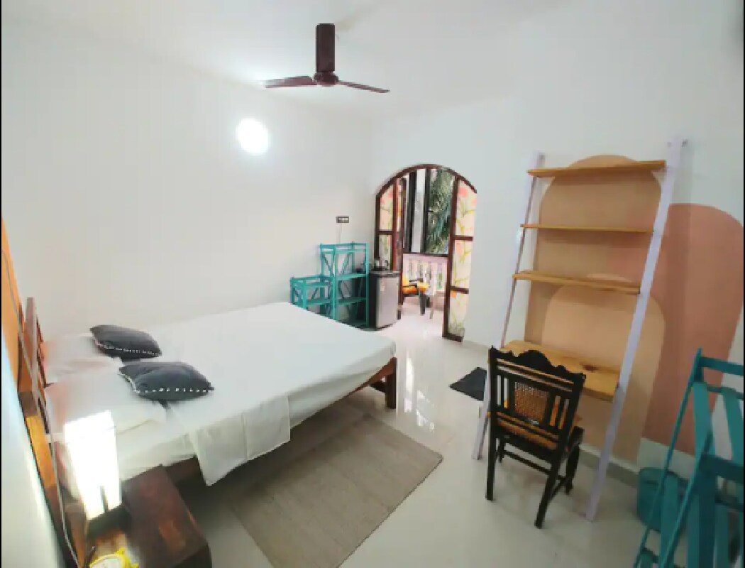 A Lorenzo's BeachBoho- The Hornbill Superior Room - Tap to explore photos