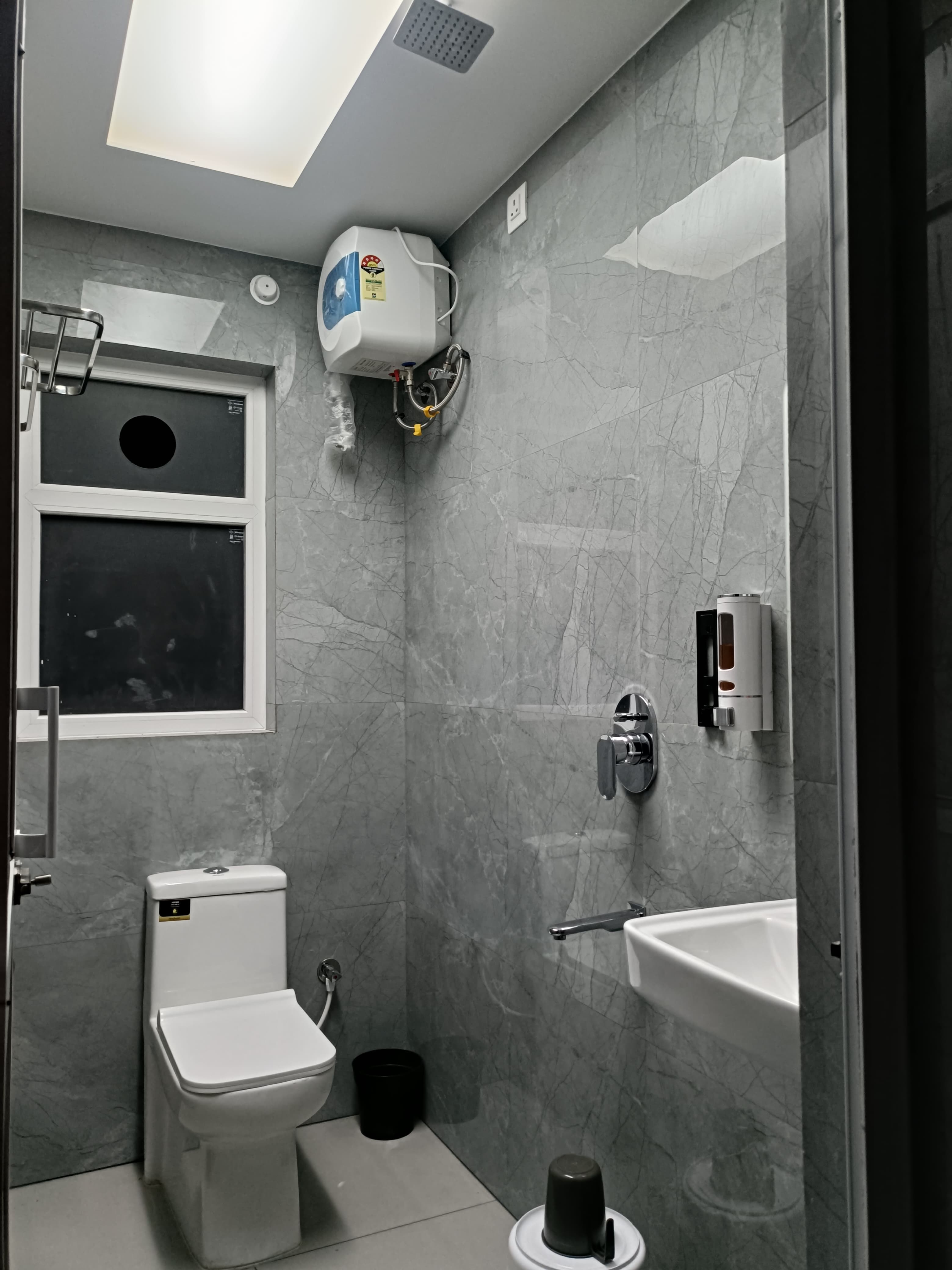 The Bypass Inn - Tap to explore photos