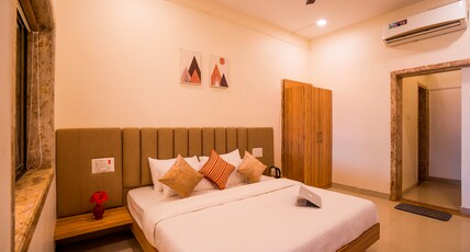 Zostel Plus Lonavala Room Type - One-Bedroom Suite (with Shared Lawn)