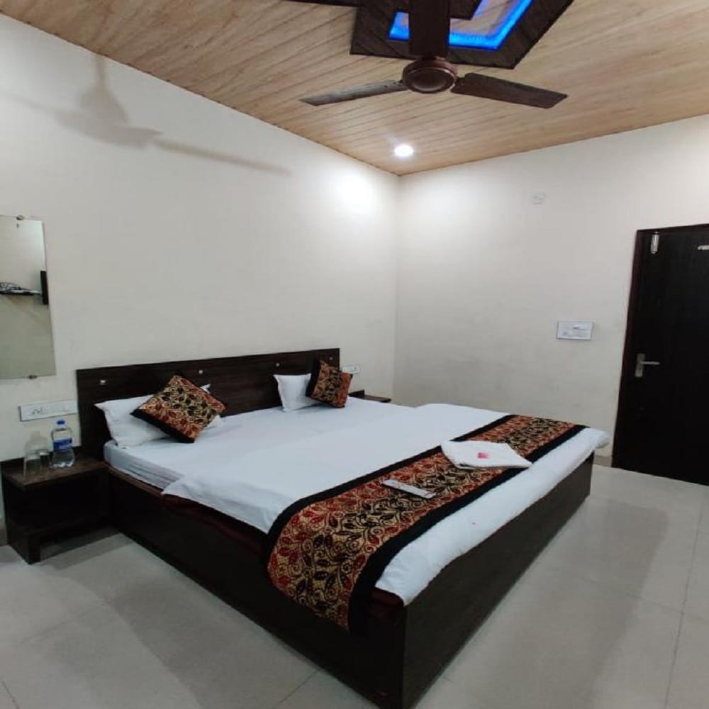 Rujhan BnB | Just 2 mins walk to Golden Temple - Tap to explore photos