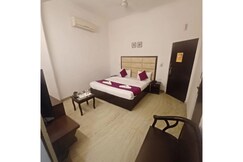 Hotel the First-By Hotelier Anands