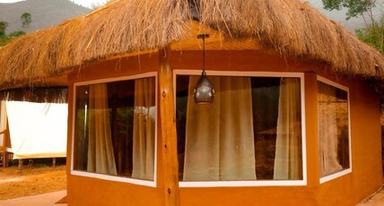 EUCALIA GLAMPS Room Type - TRADITIONAL HUT - EUCALIA VATTAVADA