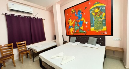 Hotel Central Plaza Room Type - AC Triple Bed
