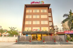 Hotel 91 Huda City Center