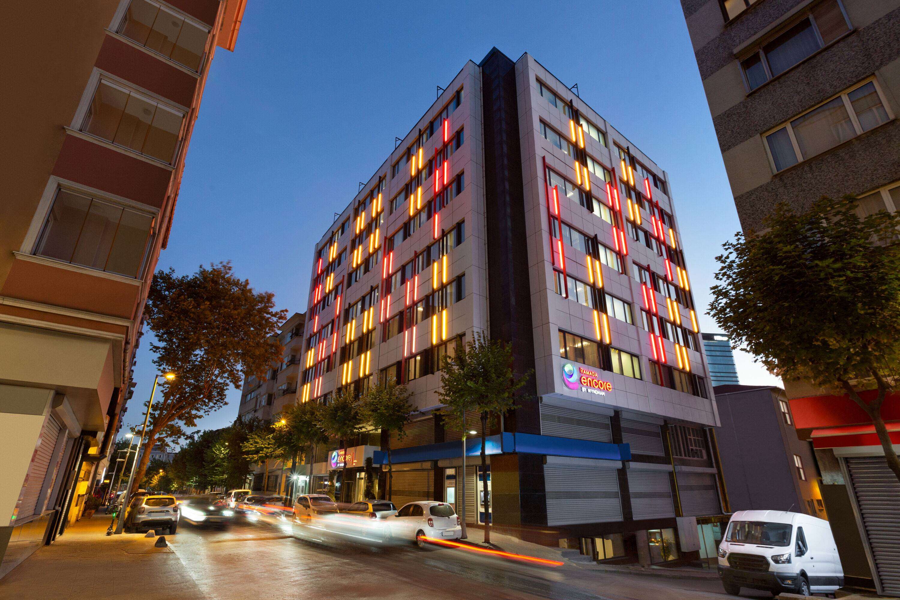 Ramada Encore by Wyndham Istanbul Sisli - Tap to explore photos