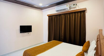 Seaside Beach Resort Room Type - Luxury King Bed Room with Garden View