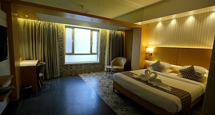 Hotel Majestic Suites (Boutique Hotel) Room Type - Executive Room ( 21 Years and above only ) Hotel Majestic Suites (Boutique Hotel) Room Type - Executive Room ( 21 Years and above only )
