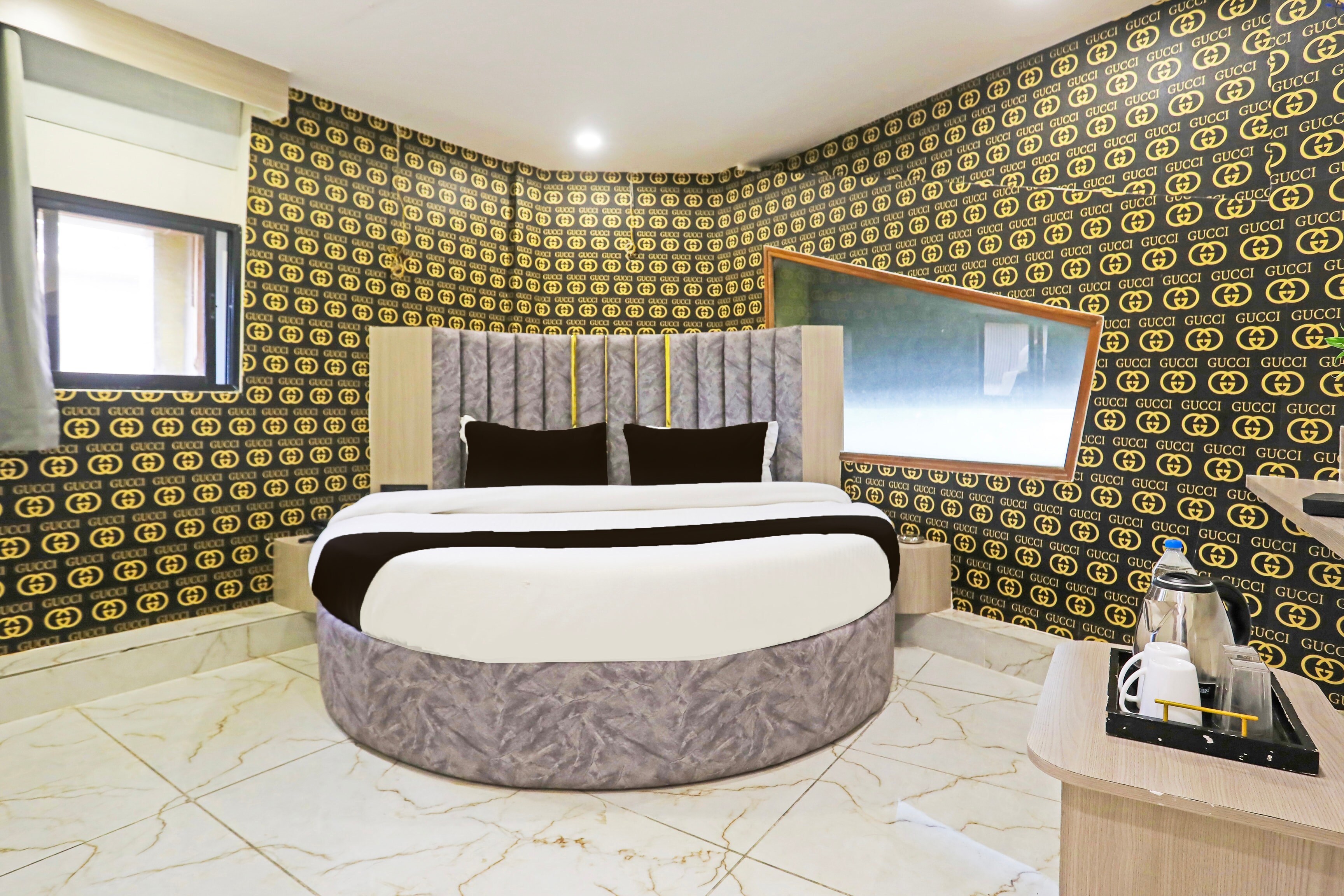 Hotel O Satkar - Tap to explore photos
