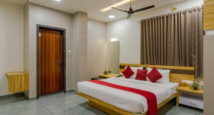 Hotel Agatya Inn Room Type - Grand AC ( 345 Sq.Ft. )