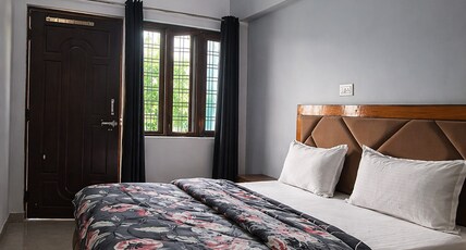 Himalayan Nest Chopta Room Type - Queen Bed Room with Hill View