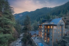 Bradhi Resort ( A Centrally Heated Riverside Resort Jibhi)