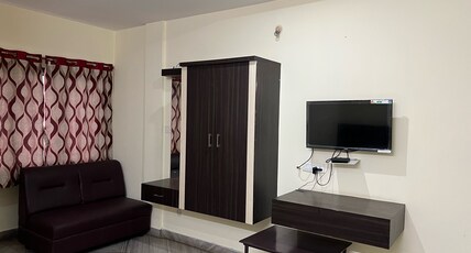 Ravi Teja Lodge Room Type - Triple Bed Room AC Suit