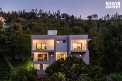 StayVista at Villa Aruvi