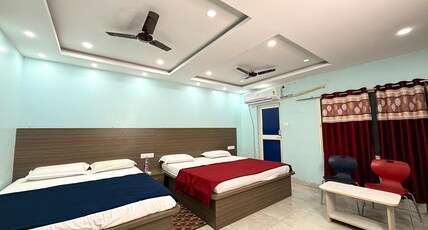 Nityananda Inn | On The Grand Road Room Type - Quadruple Room