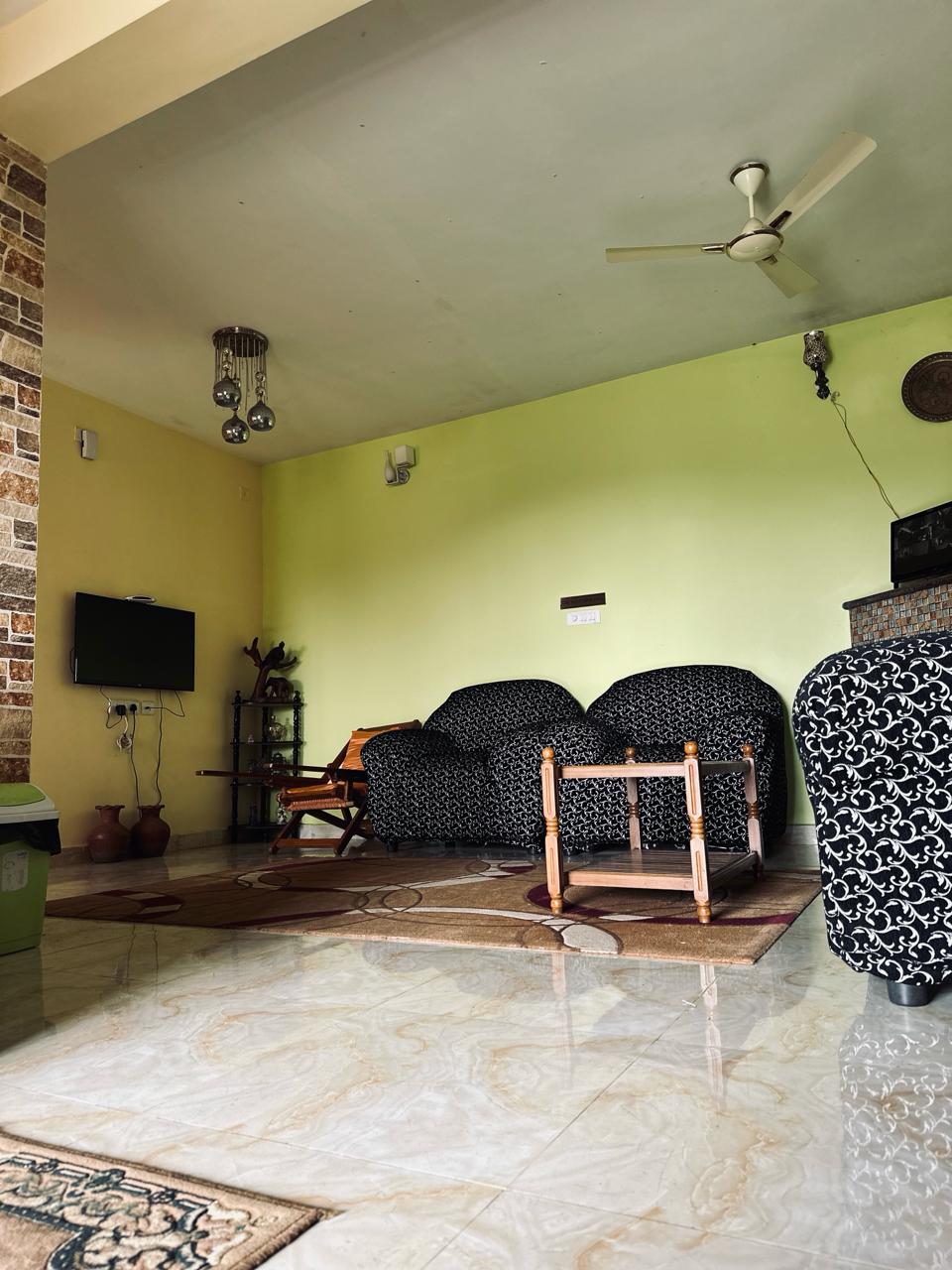 Madhu Manish Mountain Cottage Coonoor - Tap to explore photos