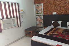 Hotel Himalaya  and Restaurant