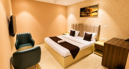 Hotel Supreme Regency1 Room Type - Deluxe Room with Air Conditioning