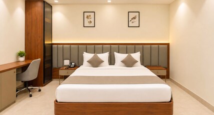 S by Z Hotels, Baani Square Room Type - Deluxe Queen Room