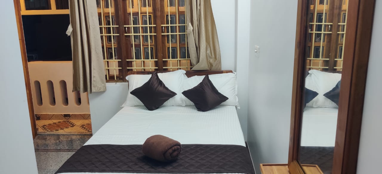 RADHABAI HOMESTAY - Tap to explore photos