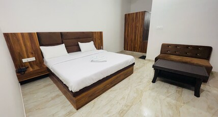 HOTEL ADYANT Room Type - DELUXE AC
