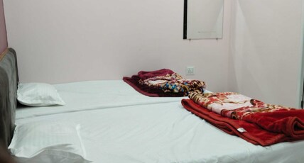 Gauri shankar hotal Room Type - Family room 2nd floor 2nd room