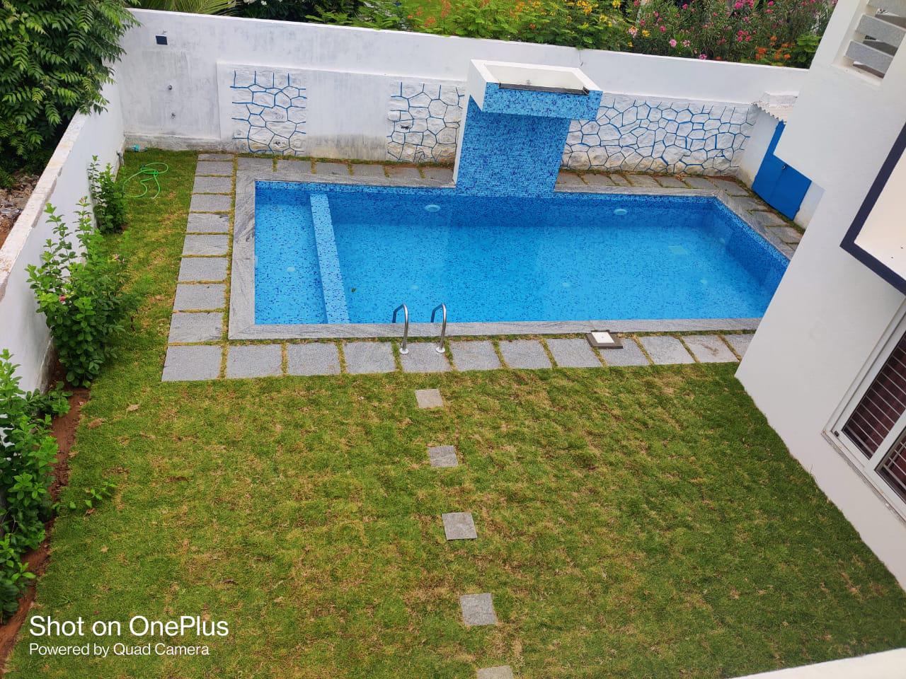 Spring Beach House - Tap to explore photos