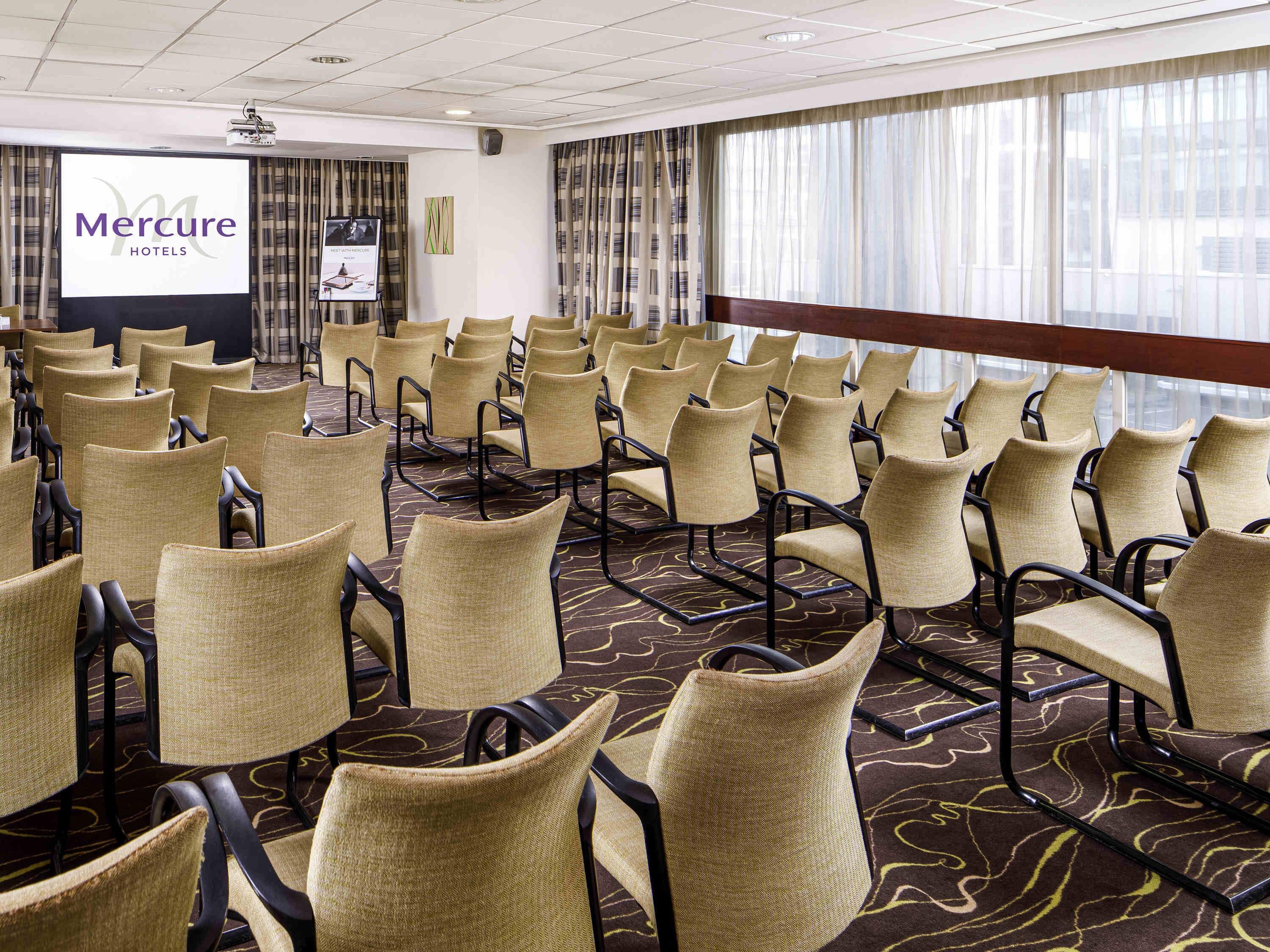 Mercure Manchester Piccadilly Hotel - Tap to explore photos