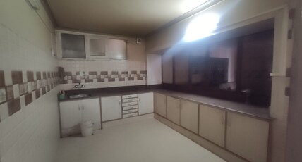 Cozy 4 BHK Apartment Room Type - Cozy 4 BHK Apartment