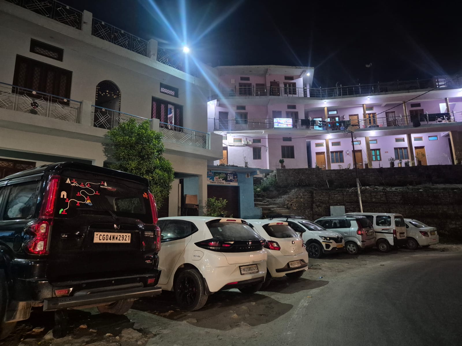 Devom Guest House - Tap to explore photos