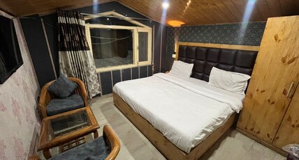 Shimla Hill View Room Type - Deluxe Room Shimla Hill View Room Type - Deluxe Room