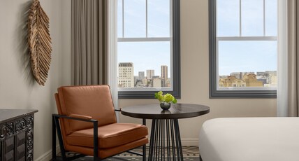 Hotel Spero, Vignette Collection, an IHG Hotel Room Type - 1 King Standard Mobilty Accessible Tub