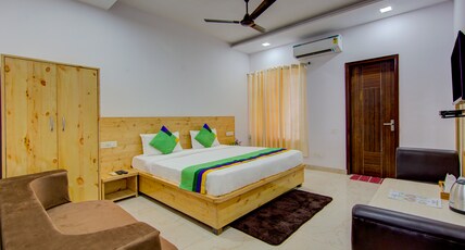 Treebo The King Mohali Room Type - Standard Room