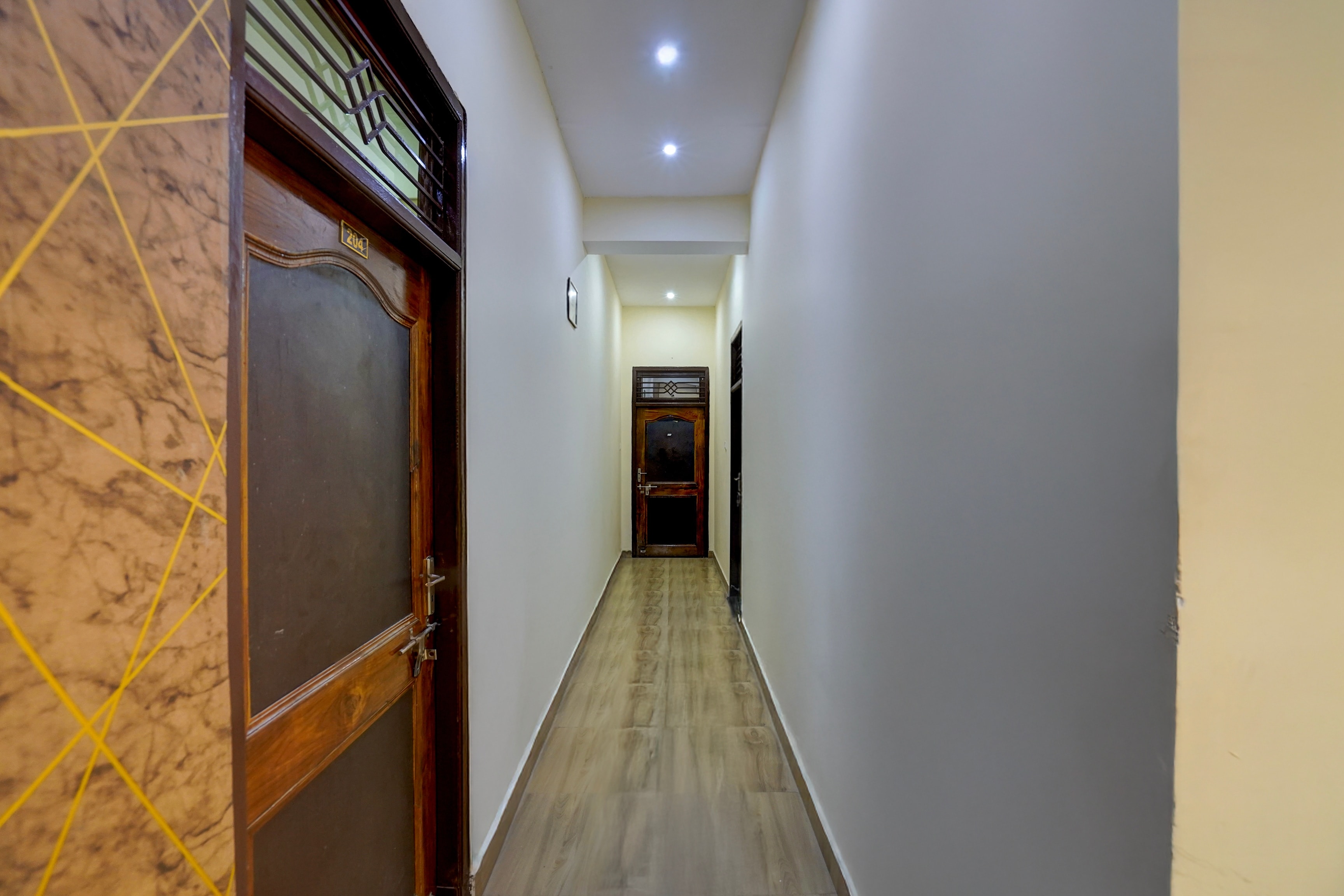 Hotel O Royal Galaxy Inn Guest house - Tap to explore photos