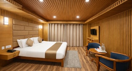 Hotel Norling Retreat Room Type - Super Deluxe With Bathtub