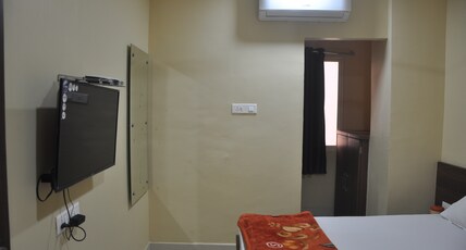 Hotel Ashutosh Room Type - Deluxe Room