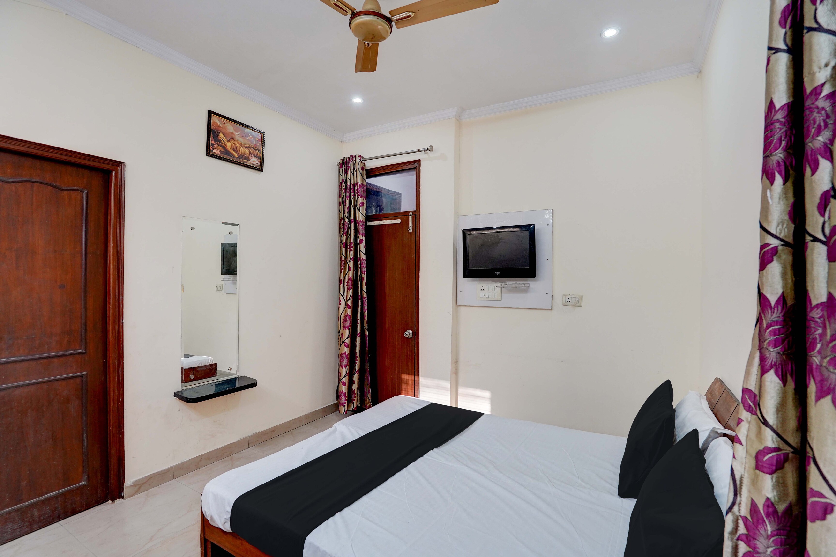 Super Hotel O VPS Residency - Tap to explore photos