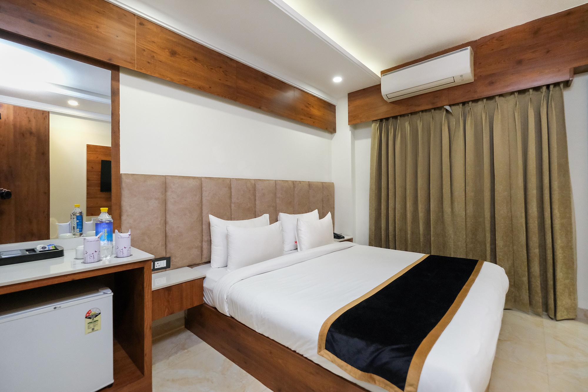 Hotel Golf in- Golf Course Road Gurugram - Tap to explore photos