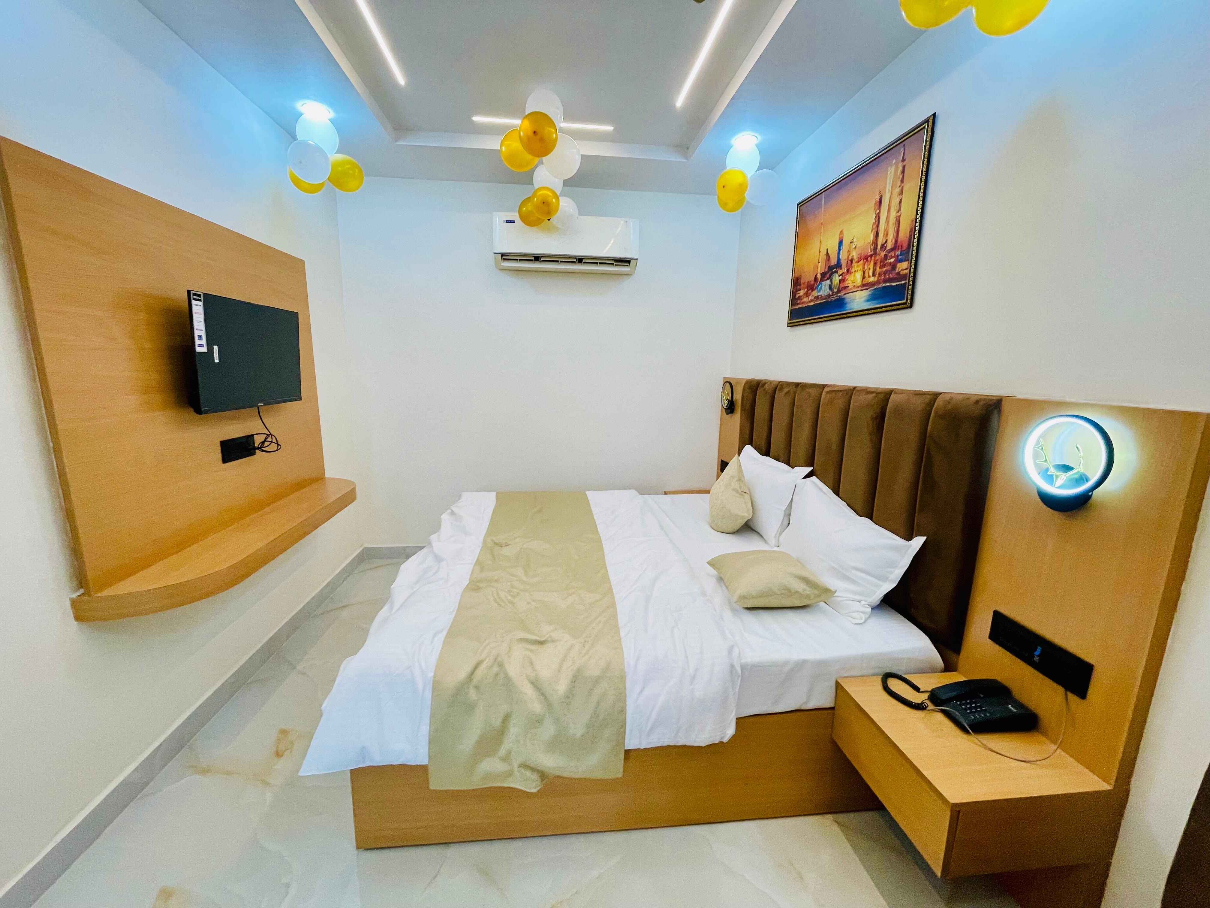 HOTEL VIKHYAT INN - Tap to explore photos