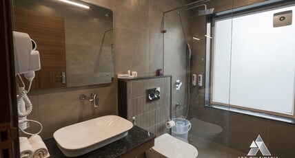 Star Inn Kyari Jungle Resort Room Type - Luxury Room With Forest View