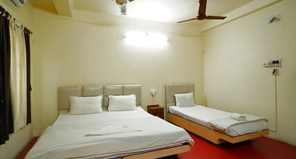 Hotel Balaka Inn Room Type - Tripple bed room