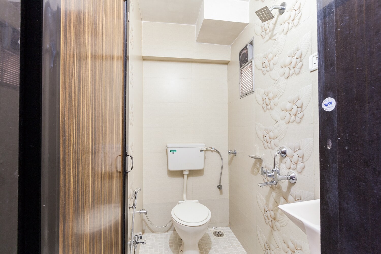 Hotel Talon - Tap to explore photos