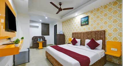Hotel Paras Mahipalpur Room Type - Premier Deluxe Room Hotel Paras Mahipalpur Room Type - Premier Deluxe Room