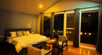 Bougainvilla Room Type - Super Deluxe Room with mountains view