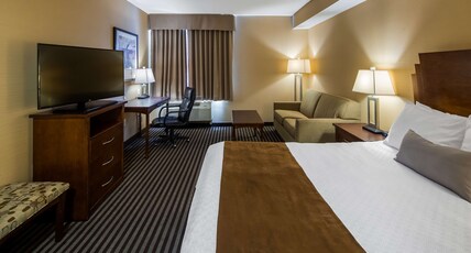 Best Western Plus Barrie Room Type - 1 King Bed, Non-Smoking, Tower, Sofabed, Work Desk, Microwave And Refrigerator, High Speed Internet Best Western Plus Barrie Room Type - 1 King Bed, Non-Smoking, Tower, Sofabed, Work Desk, Microwave And Refrigerator, High Speed Internet