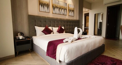Red Carpet Trot Hotels Room Type - Suite